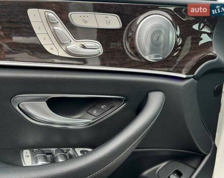 Білий Мерседес Е-Клас, об'ємом двигуна 3 л та пробігом 86 тис. км за 35990 $, фото 15 на Automoto.ua