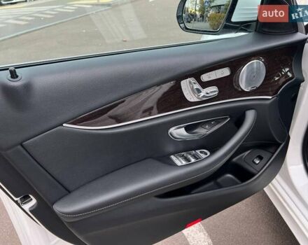 Білий Мерседес Е-Клас, об'ємом двигуна 3 л та пробігом 86 тис. км за 35990 $, фото 14 на Automoto.ua