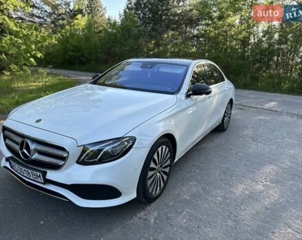 Белый Мерседес Е-Класс, объемом двигателя 2 л и пробегом 156 тыс. км за 28000 $, фото 15 на Automoto.ua