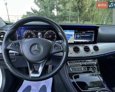 Белый Мерседес Е-Класс, объемом двигателя 1.95 л и пробегом 170 тыс. км за 30999 $, фото 110 на Automoto.ua