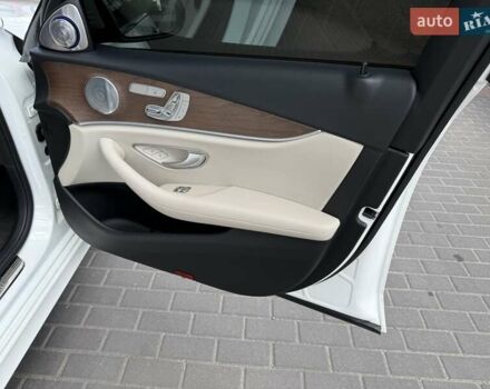 Белый Мерседес Е-Класс, объемом двигателя 1.99 л и пробегом 99 тыс. км за 29700 $, фото 40 на Automoto.ua