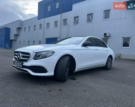 Белый Мерседес Е-Класс, объемом двигателя 1.99 л и пробегом 162 тыс. км за 27800 $, фото 5 на Automoto.ua