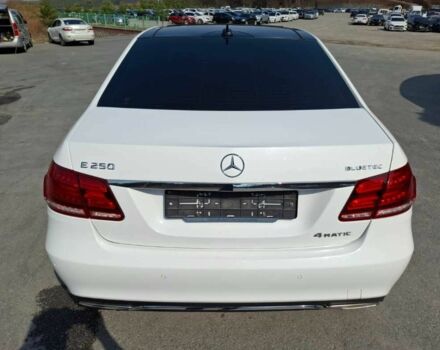 Белый Мерседес Е-Класс, объемом двигателя 2.2 л и пробегом 210 тыс. км за 5500 $, фото 3 на Automoto.ua