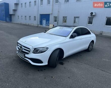 Белый Мерседес Е-Класс, объемом двигателя 1.99 л и пробегом 162 тыс. км за 27800 $, фото 6 на Automoto.ua