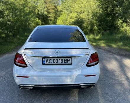 Белый Мерседес Е-Класс, объемом двигателя 2 л и пробегом 156 тыс. км за 28000 $, фото 5 на Automoto.ua