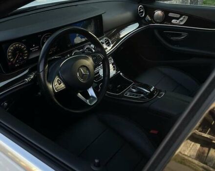 Белый Мерседес Е-Класс, объемом двигателя 3 л и пробегом 85 тыс. км за 37000 $, фото 9 на Automoto.ua