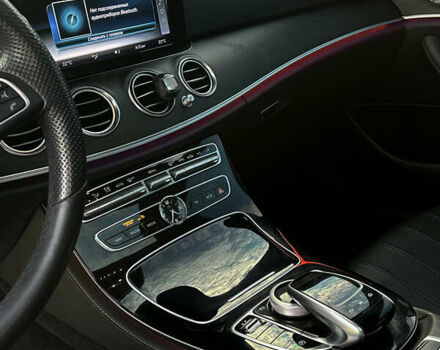 Білий Мерседес Е-Клас, об'ємом двигуна 1.99 л та пробігом 65 тис. км за 27499 $, фото 13 на Automoto.ua