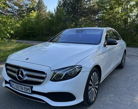 Белый Мерседес Е-Класс, объемом двигателя 2 л и пробегом 156 тыс. км за 28000 $, фото 17 на Automoto.ua