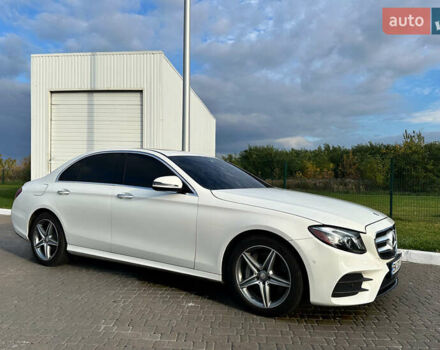 Білий Мерседес Е-Клас, об'ємом двигуна 1.99 л та пробігом 65 тис. км за 27499 $, фото 3 на Automoto.ua