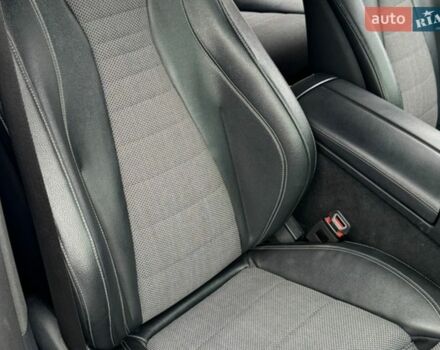 Белый Мерседес Е-Класс, объемом двигателя 1.95 л и пробегом 185 тыс. км за 30000 $, фото 10 на Automoto.ua