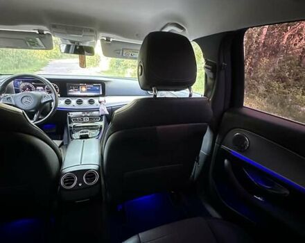 Белый Мерседес Е-Класс, объемом двигателя 2 л и пробегом 156 тыс. км за 28000 $, фото 38 на Automoto.ua