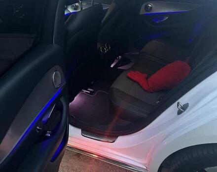 Белый Мерседес Е-Класс, объемом двигателя 2 л и пробегом 156 тыс. км за 28000 $, фото 56 на Automoto.ua