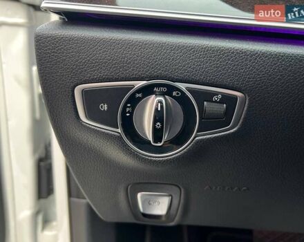 Білий Мерседес Е-Клас, об'ємом двигуна 3 л та пробігом 86 тис. км за 32490 $, фото 16 на Automoto.ua