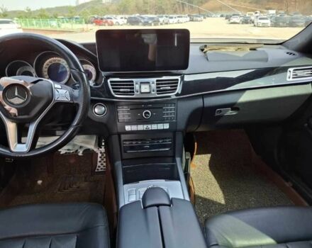 Белый Мерседес Е-Класс, объемом двигателя 2.2 л и пробегом 210 тыс. км за 5500 $, фото 9 на Automoto.ua