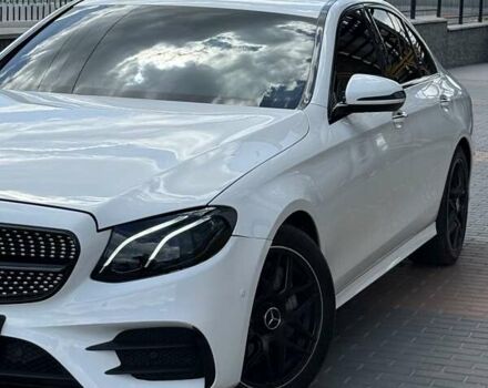 Белый Мерседес Е-Класс, объемом двигателя 1.99 л и пробегом 99 тыс. км за 29700 $, фото 5 на Automoto.ua