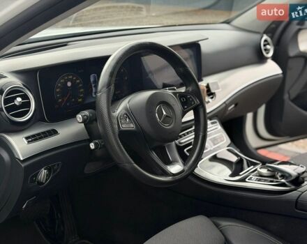 Білий Мерседес Е-Клас, об'ємом двигуна 1.95 л та пробігом 185 тис. км за 25900 $, фото 12 на Automoto.ua