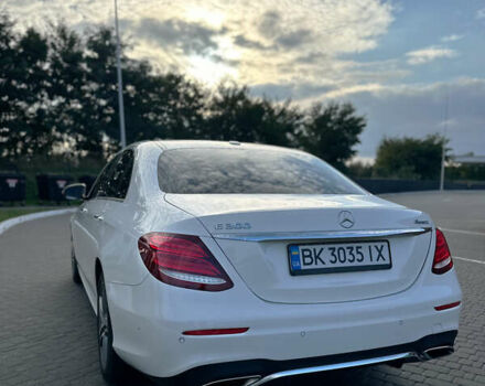 Білий Мерседес Е-Клас, об'ємом двигуна 1.99 л та пробігом 65 тис. км за 27499 $, фото 19 на Automoto.ua