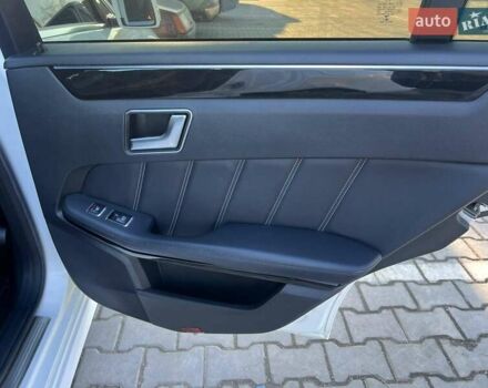 Белый Мерседес Е-Класс, объемом двигателя 2.14 л и пробегом 219 тыс. км за 19400 $, фото 36 на Automoto.ua