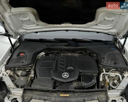 Белый Мерседес Е-Класс, объемом двигателя 1.95 л и пробегом 185 тыс. км за 30000 $, фото 22 на Automoto.ua