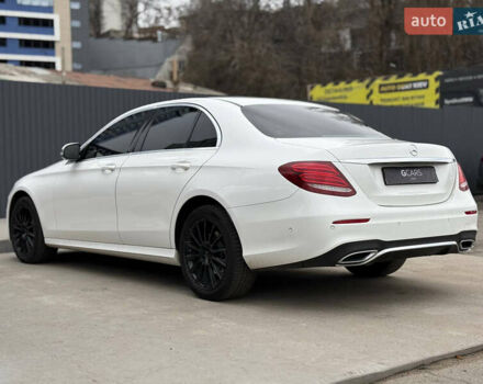 Білий Мерседес Е-Клас, об'ємом двигуна 1.95 л та пробігом 124 тис. км за 27000 $, фото 5 на Automoto.ua