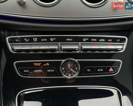 Білий Мерседес Е-Клас, об'ємом двигуна 1.95 л та пробігом 124 тис. км за 27000 $, фото 36 на Automoto.ua