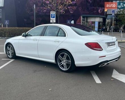 Білий Мерседес Е-Клас, об'ємом двигуна 3 л та пробігом 86 тис. км за 32490 $, фото 4 на Automoto.ua