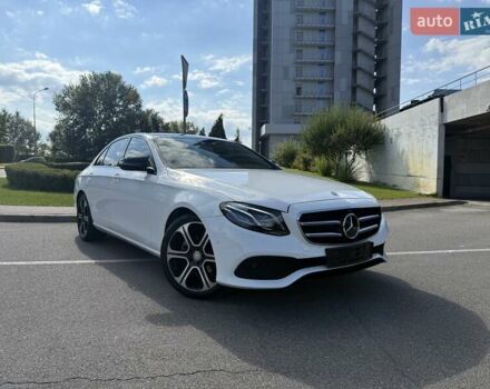 Білий Мерседес Е-Клас, об'ємом двигуна 1.95 л та пробігом 117 тис. км за 31222 $, фото 3 на Automoto.ua