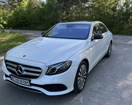 Белый Мерседес Е-Класс, объемом двигателя 2 л и пробегом 156 тыс. км за 28000 $, фото 16 на Automoto.ua