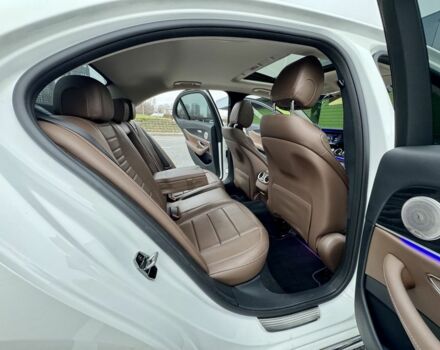 Білий Мерседес Е-Клас, об'ємом двигуна 2 л та пробігом 99 тис. км за 31900 $, фото 12 на Automoto.ua