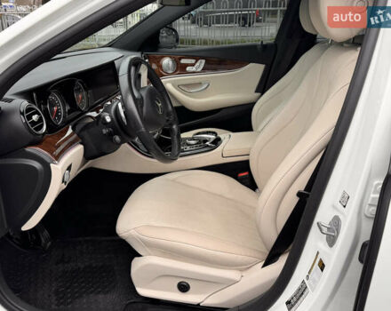 Білий Мерседес Е-Клас, об'ємом двигуна 1.99 л та пробігом 141 тис. км за 26950 $, фото 32 на Automoto.ua