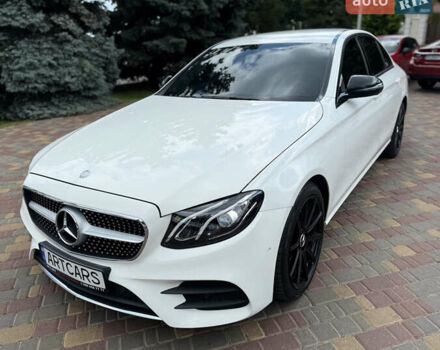 Білий Мерседес Е-Клас, об'ємом двигуна 0 л та пробігом 143 тис. км за 22500 $, фото 14 на Automoto.ua