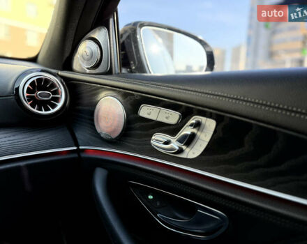 Мерседес Е-Класс 2017 в Харькове на Automoto.ua Белый Мерседес Е-Класс, объемом двигателя 3 л и пробегом 108 тыс. км за 37000 $, фото 17 на Automoto.ua