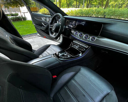 Білий Мерседес Е-Клас, об'ємом двигуна 3 л та пробігом 117 тис. км за 40500 $, фото 56 на Automoto.ua