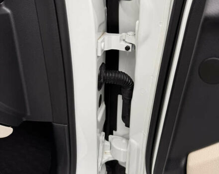 Білий Мерседес Е-Клас, об'ємом двигуна 1.99 л та пробігом 141 тис. км за 26950 $, фото 66 на Automoto.ua