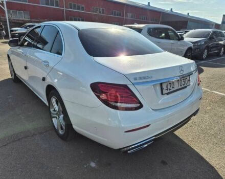 Белый Мерседес Е-Класс, объемом двигателя 2 л и пробегом 117 тыс. км за 18000 $, фото 7 на Automoto.ua