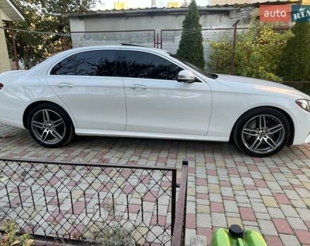 Білий Мерседес Е-Клас, об'ємом двигуна 1.99 л та пробігом 74 тис. км за 30000 $, фото 45 на Automoto.ua