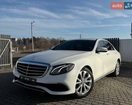Белый Мерседес Е-Класс, объемом двигателя 2 л и пробегом 85 тыс. км за 22500 $, фото 1 на Automoto.ua