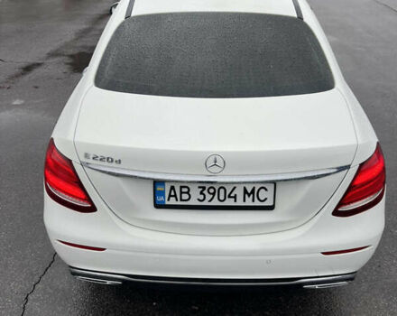 Белый Мерседес Е-Класс, объемом двигателя 1.95 л и пробегом 125 тыс. км за 28500 $, фото 5 на Automoto.ua
