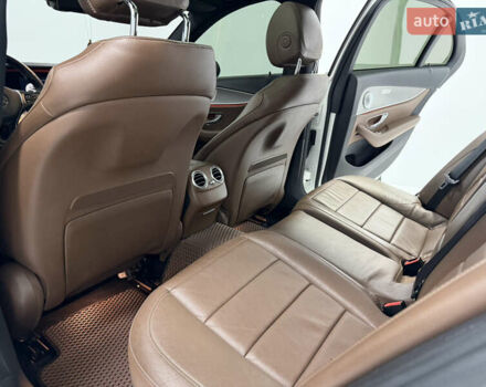 Білий Мерседес Е-Клас, об'ємом двигуна 3 л та пробігом 188 тис. км за 31500 $, фото 24 на Automoto.ua