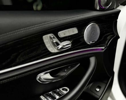 Білий Мерседес Е-Клас, об'ємом двигуна 2.99 л та пробігом 170 тис. км за 43500 $, фото 25 на Automoto.ua