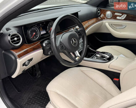 Білий Мерседес Е-Клас, об'ємом двигуна 1.99 л та пробігом 141 тис. км за 26950 $, фото 33 на Automoto.ua