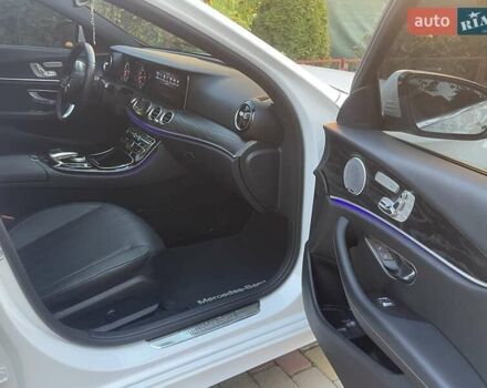 Білий Мерседес Е-Клас, об'ємом двигуна 1.99 л та пробігом 74 тис. км за 30000 $, фото 40 на Automoto.ua