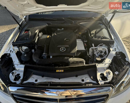 Белый Мерседес Е-Класс, объемом двигателя 2 л и пробегом 85 тыс. км за 22500 $, фото 20 на Automoto.ua