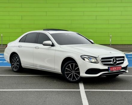Білий Мерседес Е-Клас, об'ємом двигуна 2 л та пробігом 99 тис. км за 31900 $, фото 2 на Automoto.ua