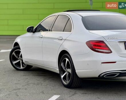 Белый Мерседес Е-Класс, объемом двигателя 1.95 л и пробегом 99 тыс. км за 31900 $, фото 25 на Automoto.ua