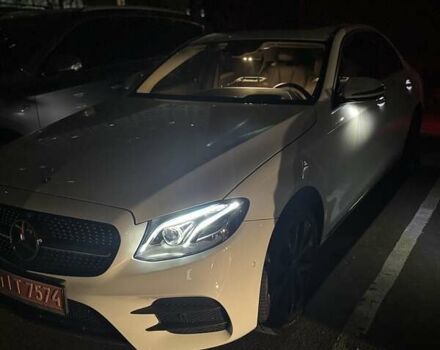 Белый Мерседес Е-Класс, объемом двигателя 2 л и пробегом 89 тыс. км за 33499 $, фото 33 на Automoto.ua