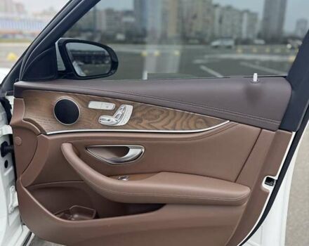 Белый Мерседес Е-Класс, объемом двигателя 2 л и пробегом 89 тыс. км за 33499 $, фото 25 на Automoto.ua