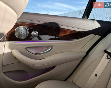 Белый Мерседес Е-Класс, объемом двигателя 2 л и пробегом 85 тыс. км за 22500 $, фото 15 на Automoto.ua