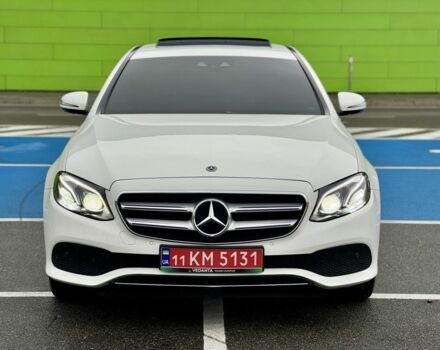 Білий Мерседес Е-Клас, об'ємом двигуна 2 л та пробігом 99 тис. км за 31900 $, фото 1 на Automoto.ua