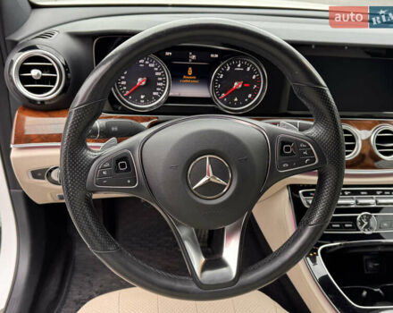 Білий Мерседес Е-Клас, об'ємом двигуна 1.99 л та пробігом 141 тис. км за 26950 $, фото 37 на Automoto.ua